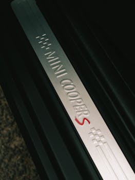 MINI COOPER (2009) - Blue