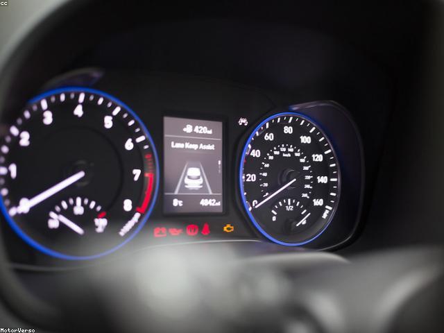 Hyundai Kona (2023) - Blue